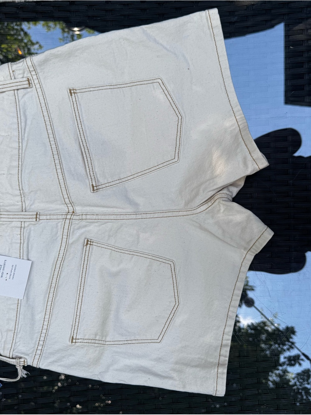 Mid Rise Contrast Stitch Jean Shorts - Picture 5 of 5